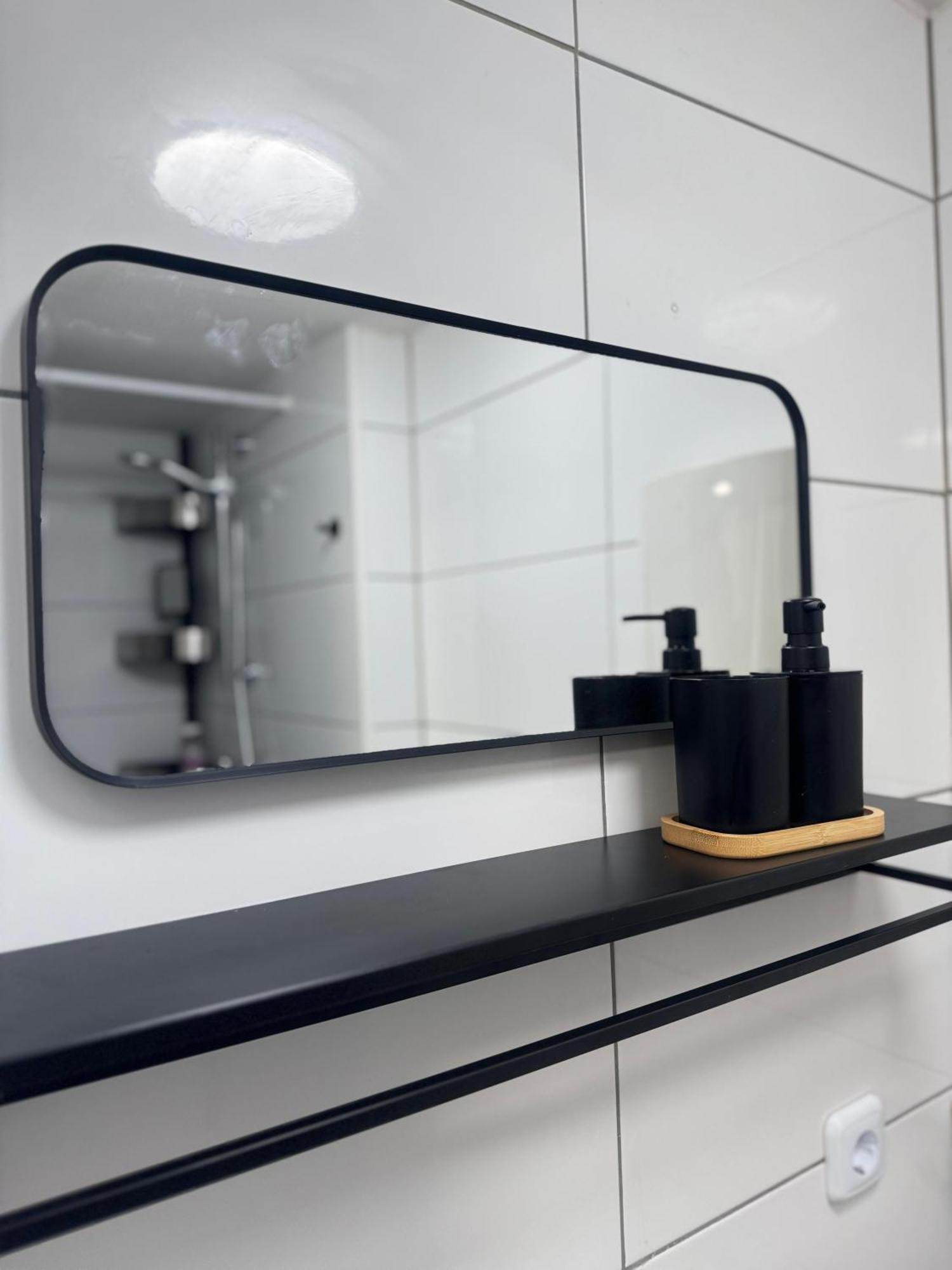 Maru Living M71 Apartment Cologne Luaran gambar